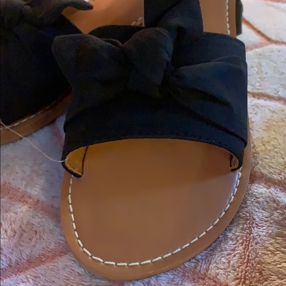 NWT Black Abercrombie Slides - Picture 2 of 4